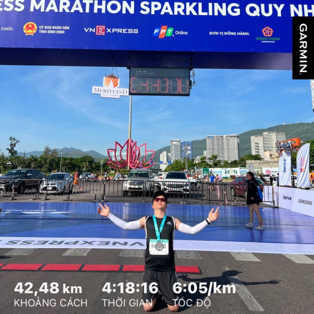 lãnh đạo SBS chạy 42km
