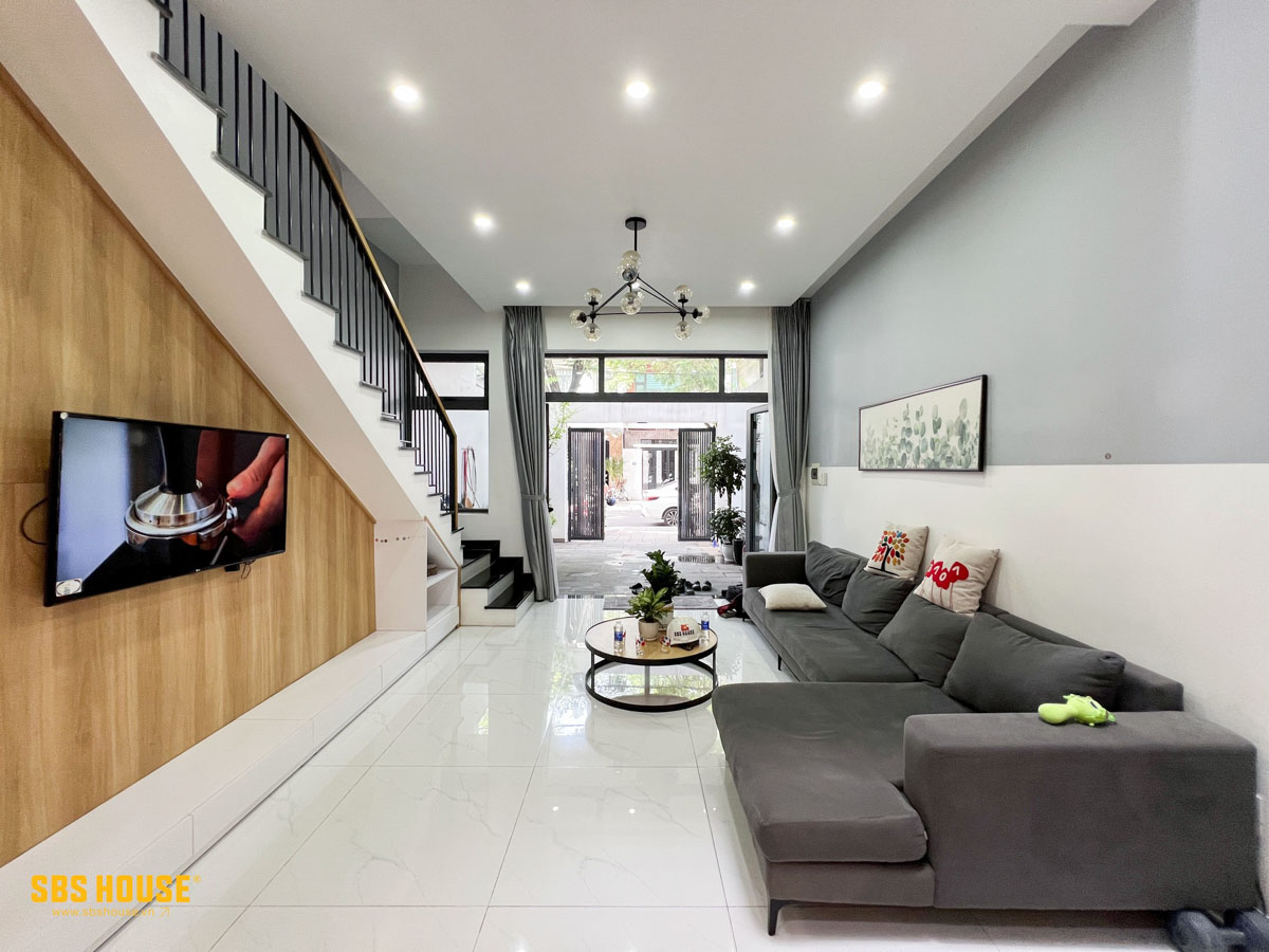 hình ảnh phòng khách công trình N's House sau 5 năm