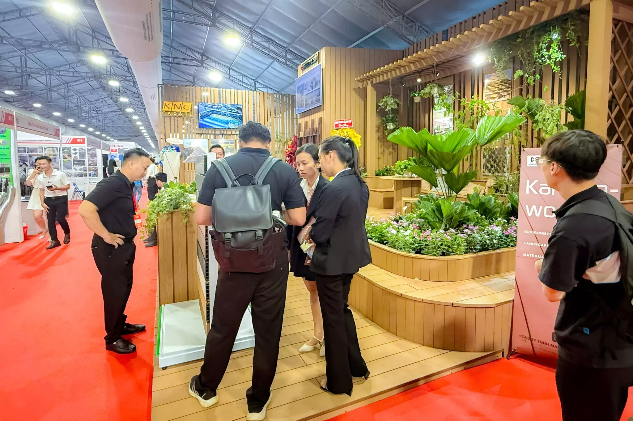 Tham gia trải nghiệm tại triển lãm Vietbuid 2025