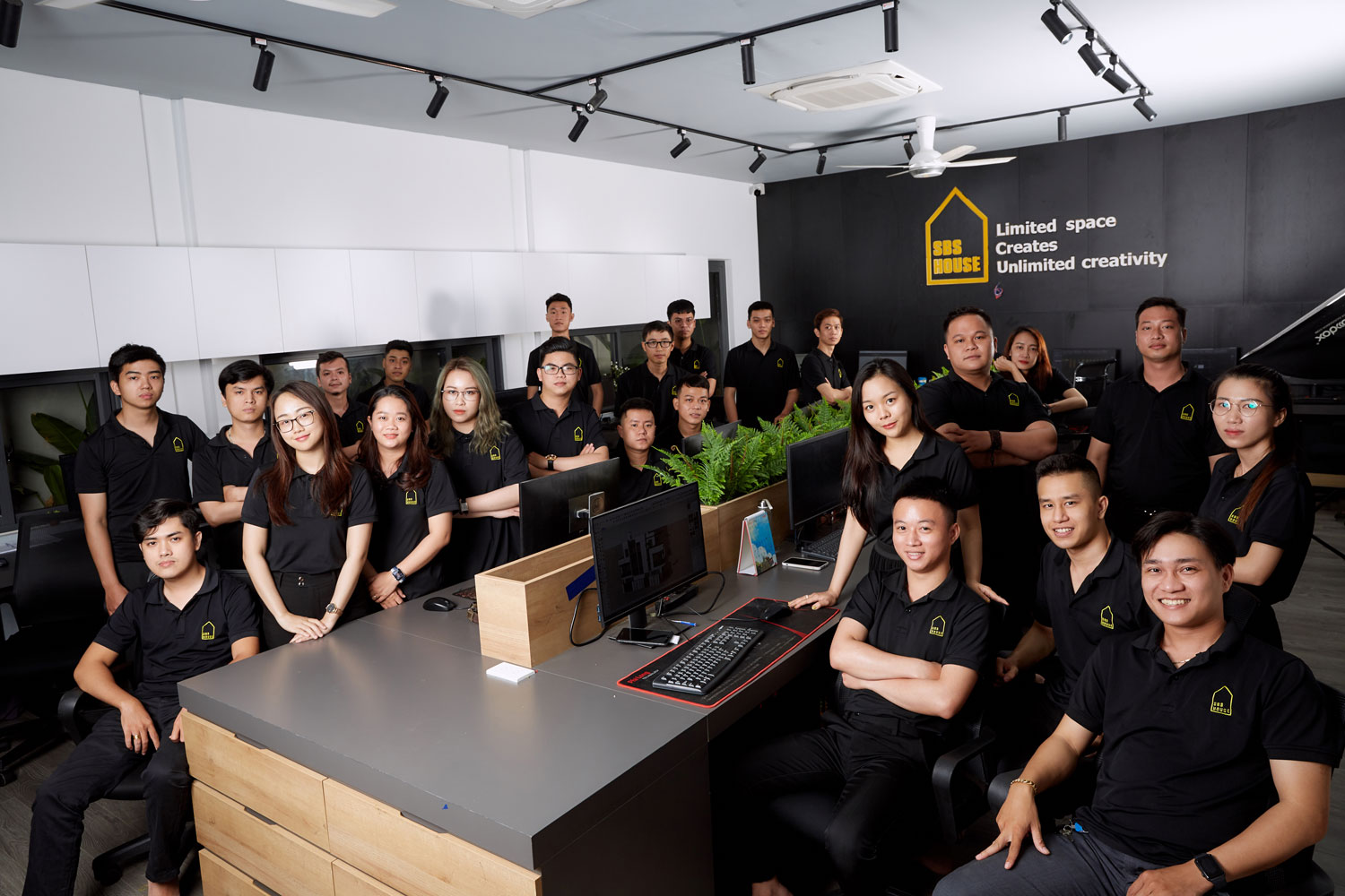 Bộ phận thiết kế tại trụ sở Đà Nẵng