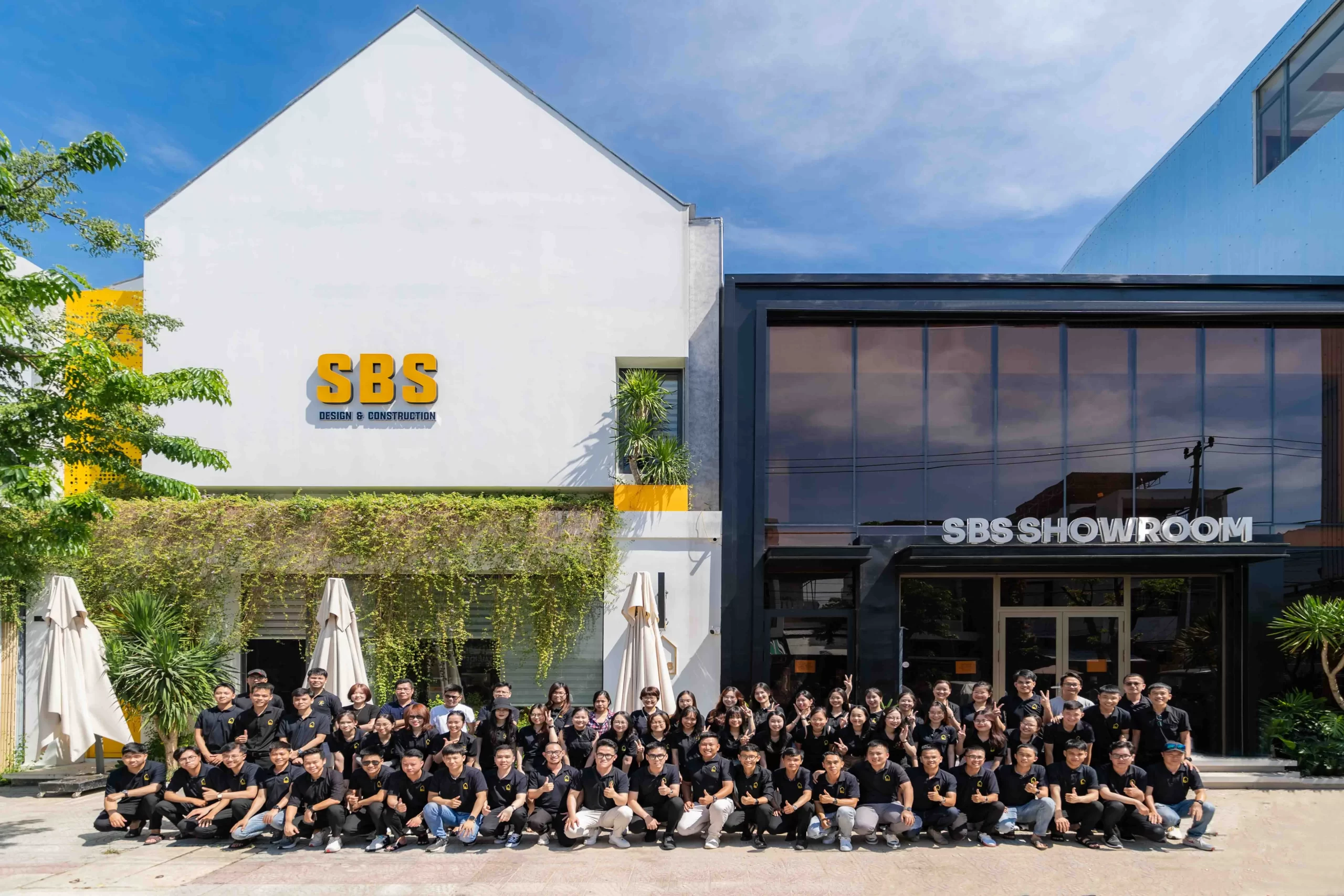 Toàn thể cán bộ nhân viên tại SBS HOUSE năm 2024