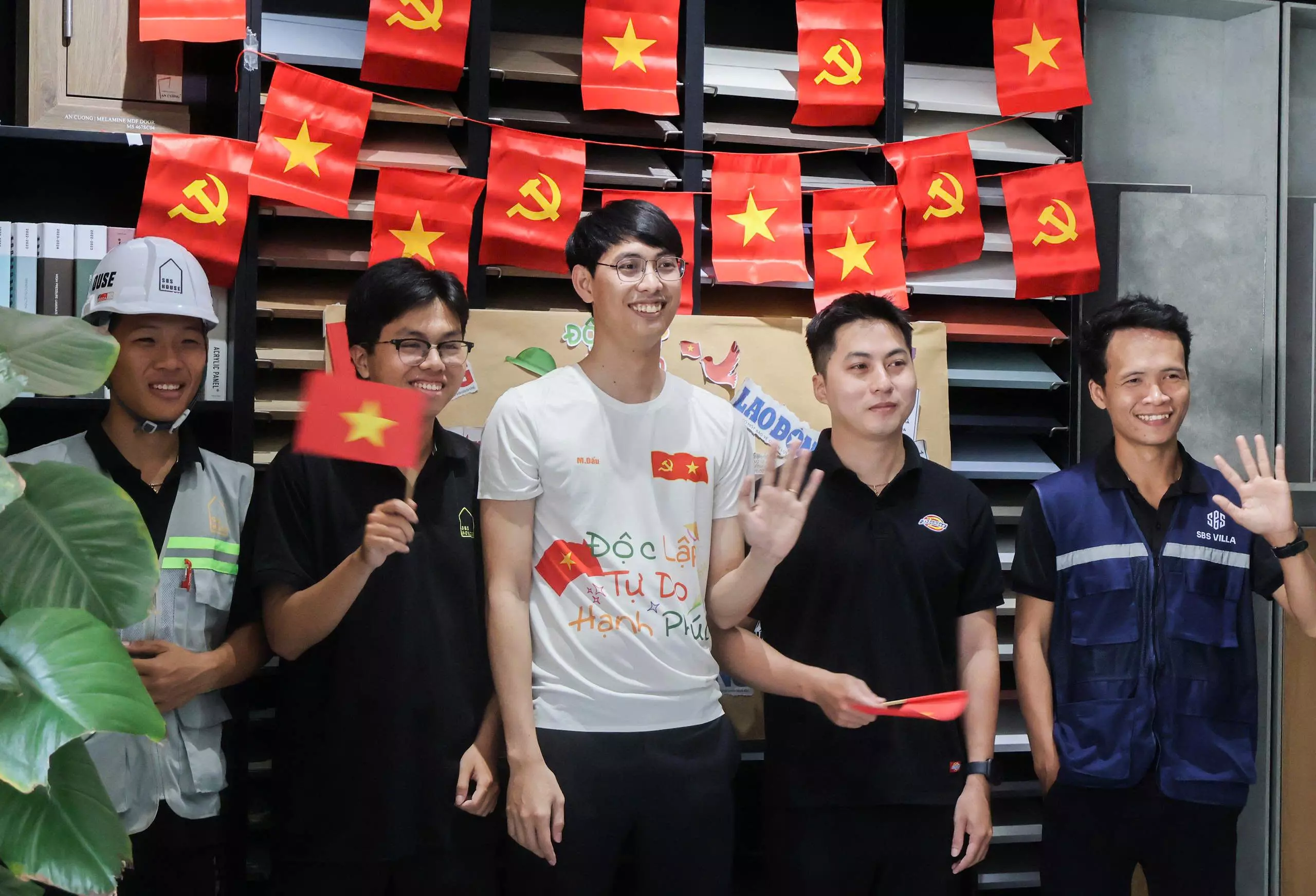 Tại SBS, thăng tiến trong công việc là một bước tiến về vị trí, cũng là một hành trình thay đổi về tư duy, trách nhiệm