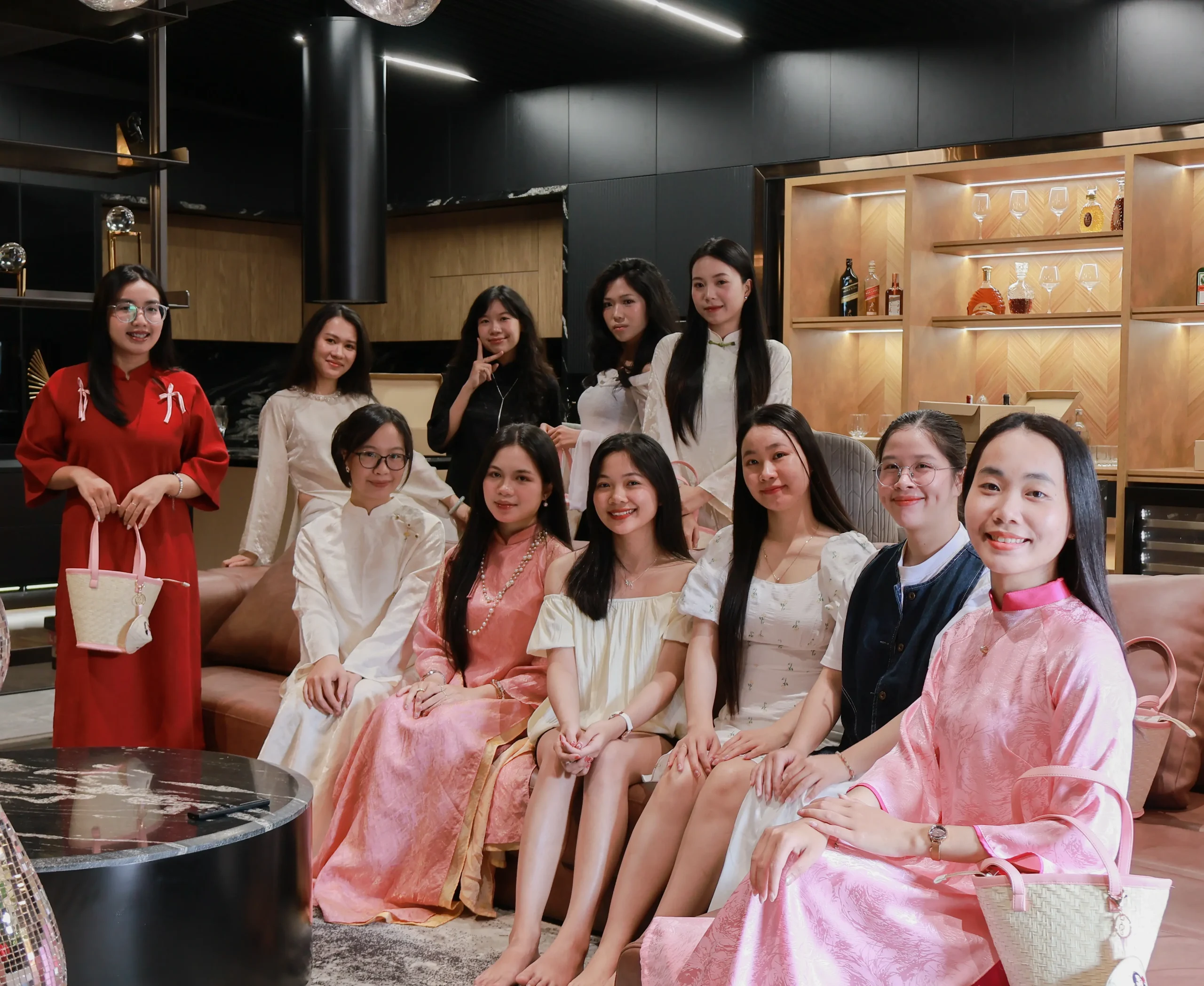 Ngày quốc tế phụ nữ rực rỡ tại SBS