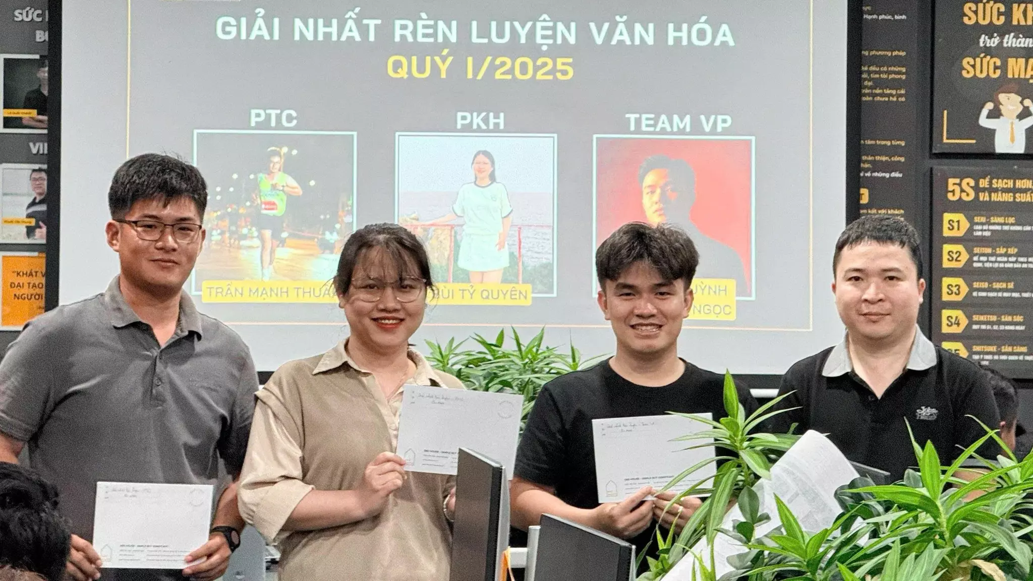 Vinh danh cá nhân có thành tích rèn luyện xuất sắc quý